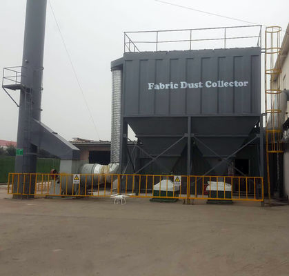 Dettagli La richiesta del cliente Pulse Bag Dust Catcher Filter per la depolverazione industriale